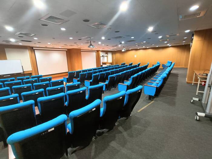 管260教室/120人圖片