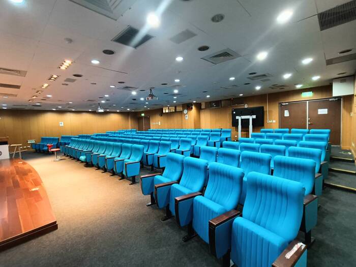 管260教室/120人圖片